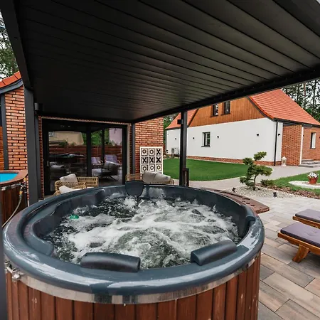 Wczasowa 1 Sauna I Balia 度假居 厄尔科